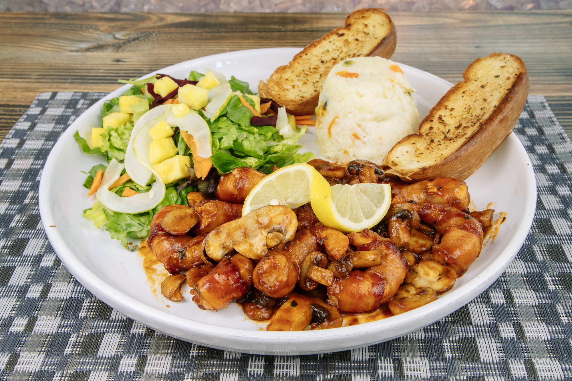 La Villa Shrimp Wraps